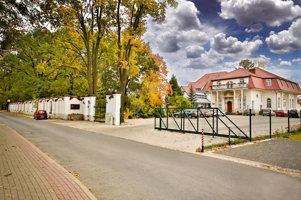 Hotel Garden Boleslawiec  Exterior foto